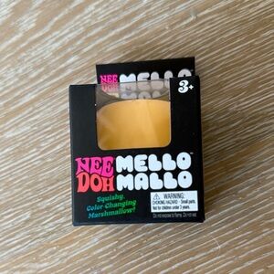 Nee Doh Mello Mallo Color-Changing Marshmallow Squishy - Yellow